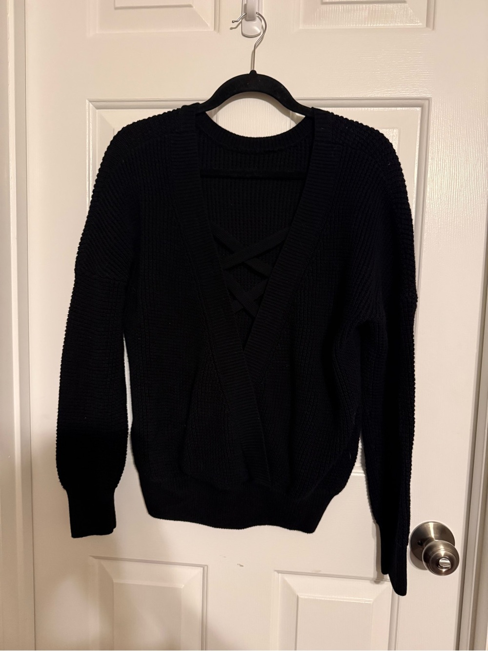 Black Criss Cross Front Surplice Knit Sweater Women’s Size Large Cotton